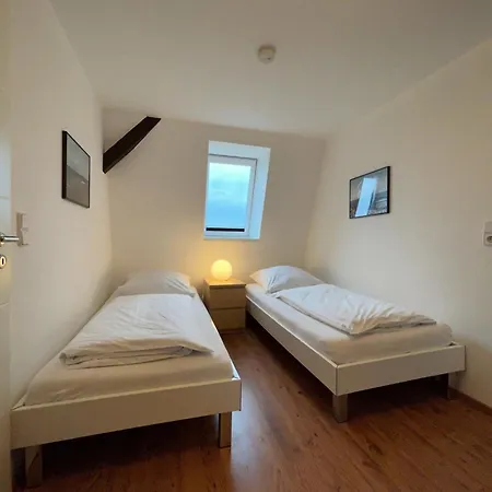 Apartament West